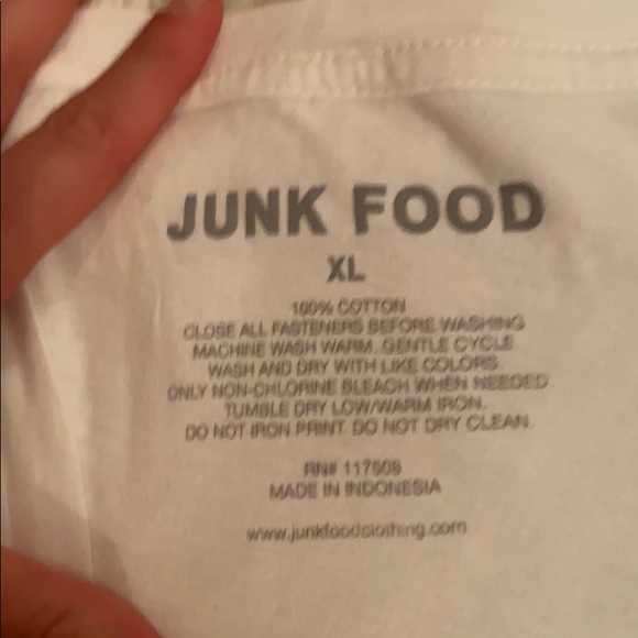 Lakers Graphic Tee - Picture 4 of 7